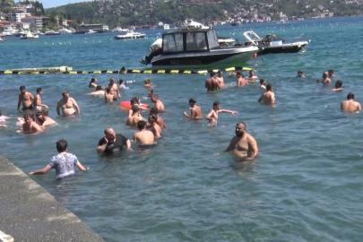İstanbul'da sıcak hava alarmı: Serinlemek için Boğaz’a girdiler