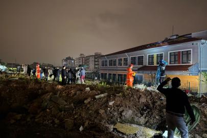 Antalya'da hortum işçi konteynerini parçaladı. 4 işçi öldü, 1 işçi yaralandı