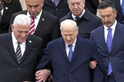 Dervişoğlu, Bahçeli'nin koluna girmesiyle ilgili konuştu: Bugün olsa yine yaparım
